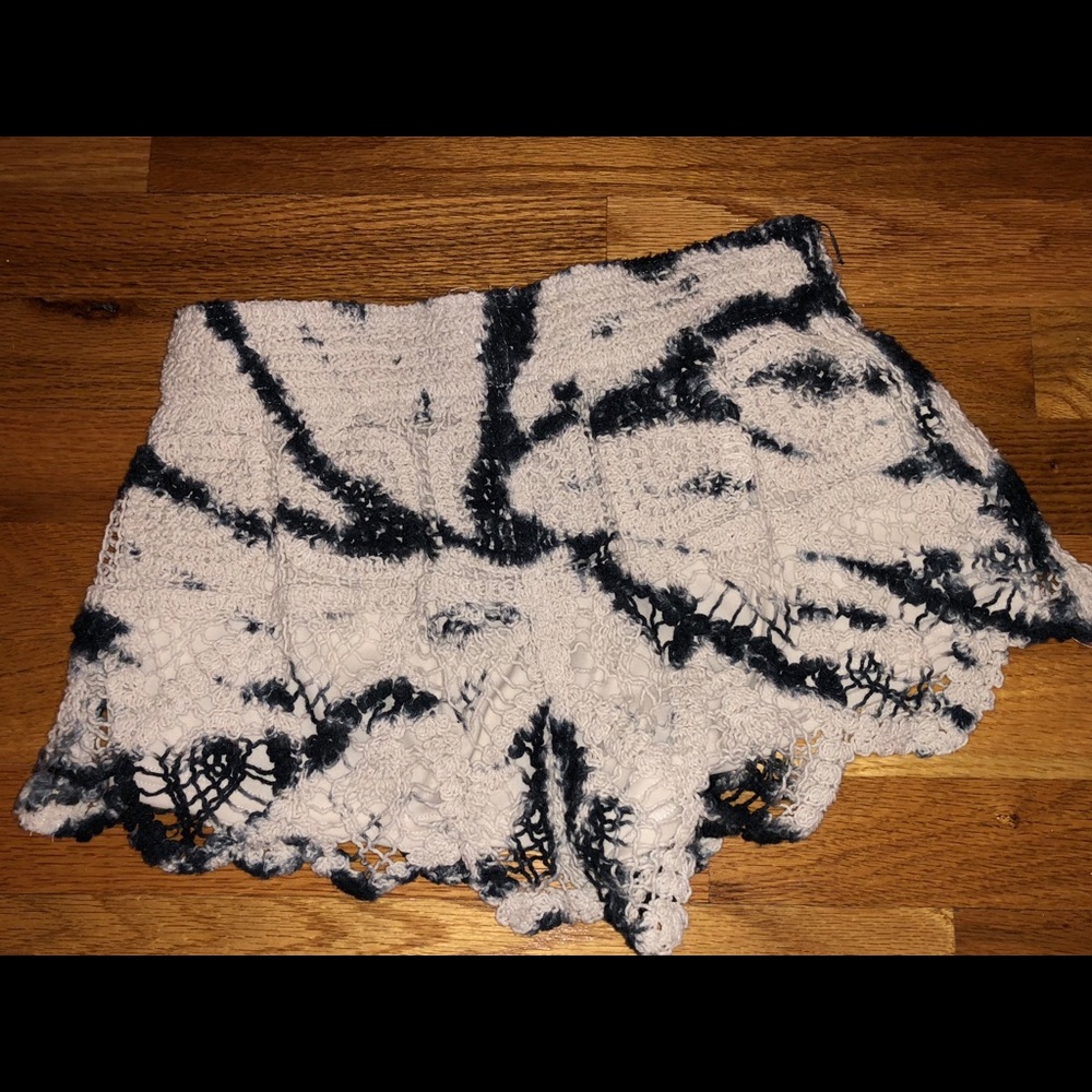 Navy Blue and Cream Surf Gypsy Beach Shorts - Picture 3 of 3